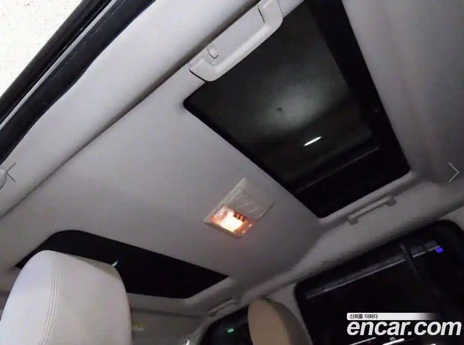 Land Rover Discovery 2011 3.0 автомат (гидро), фото 16