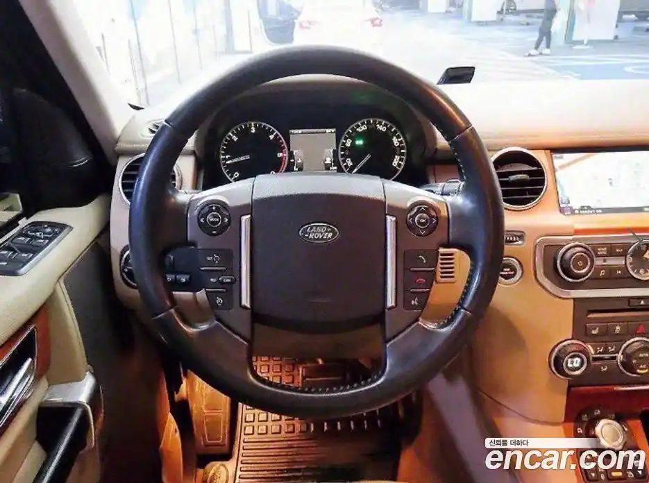 Land Rover Discovery 2011 3.0 автомат (гидро), фото 8