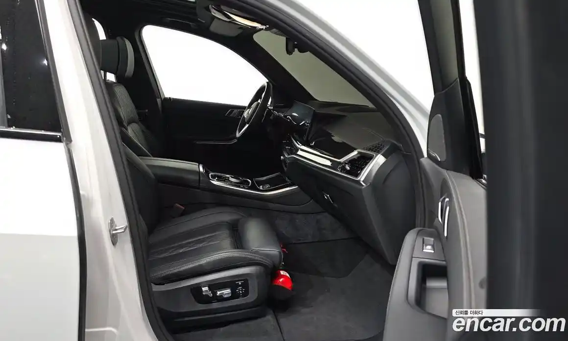 BMW X5 2025 3.0 автомат (гидро), фото 11