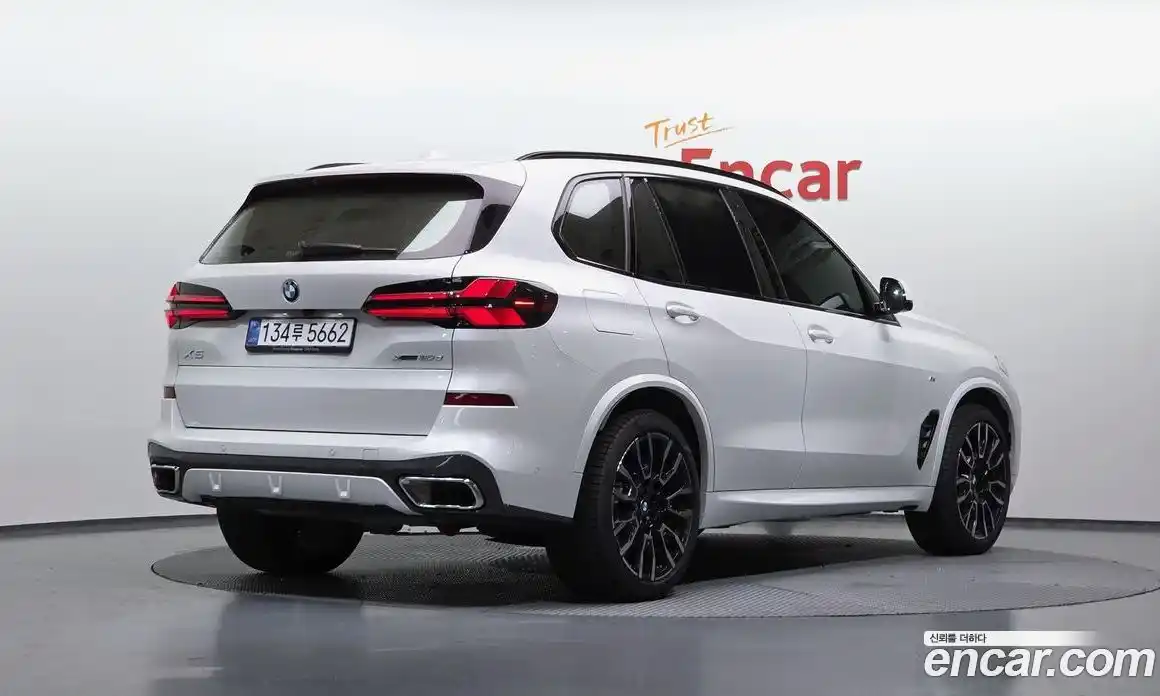 BMW X5 2025 3.0 автомат (гидро), фото 2