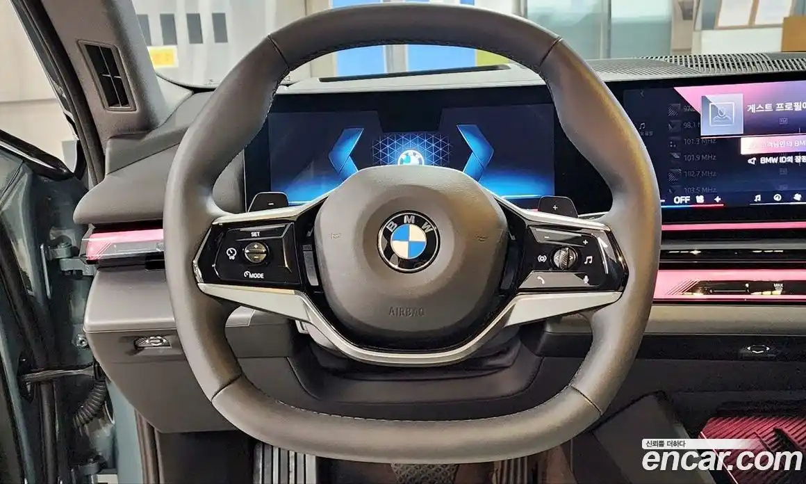 BMW 5 серия 2025 2.0 автомат (гидро), фото 12