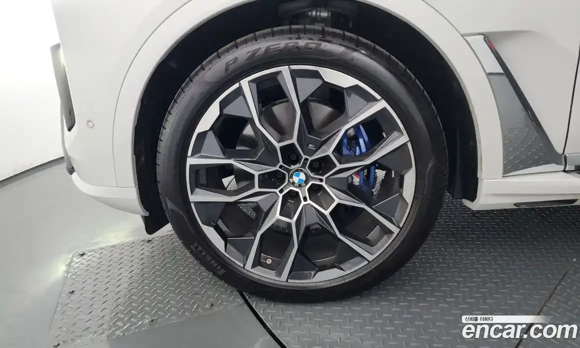 BMW X7 2025 3.0 автомат (гидро), фото 5
