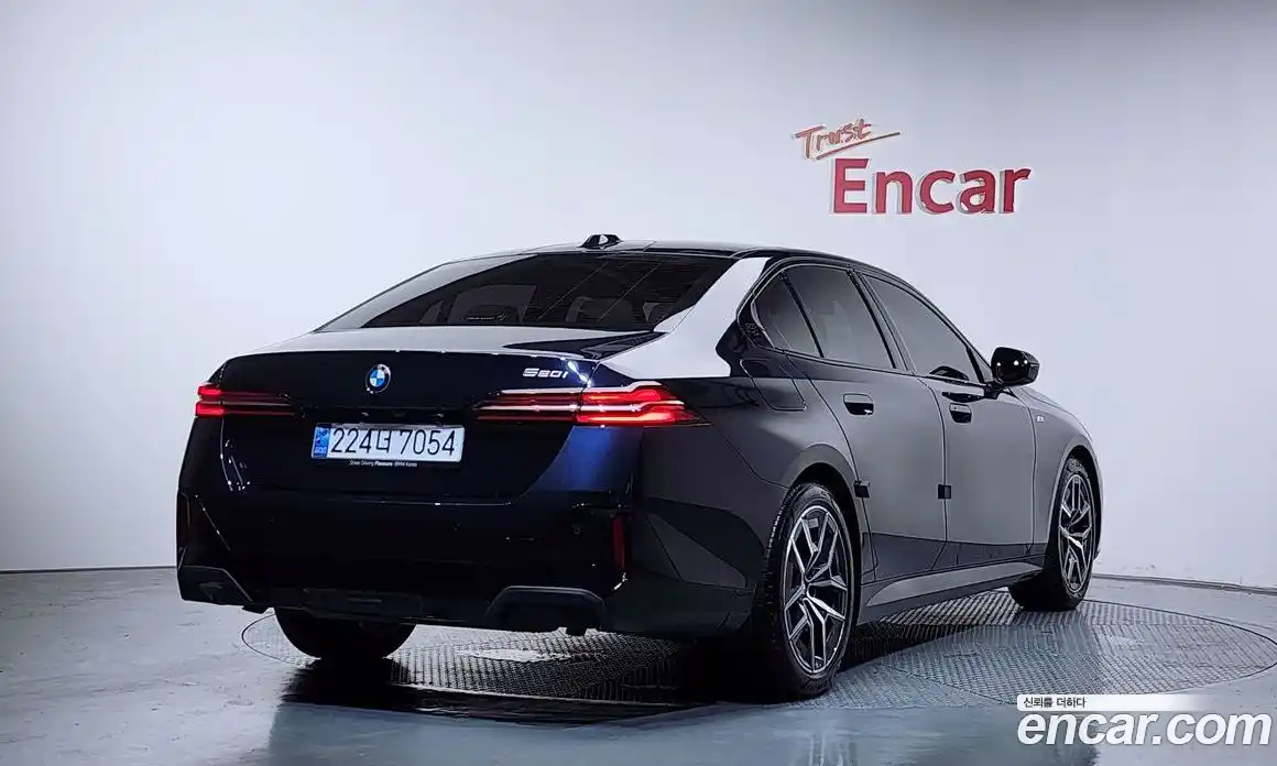 BMW 5 серия 2024 2.0 автомат (гидро), фото 2
