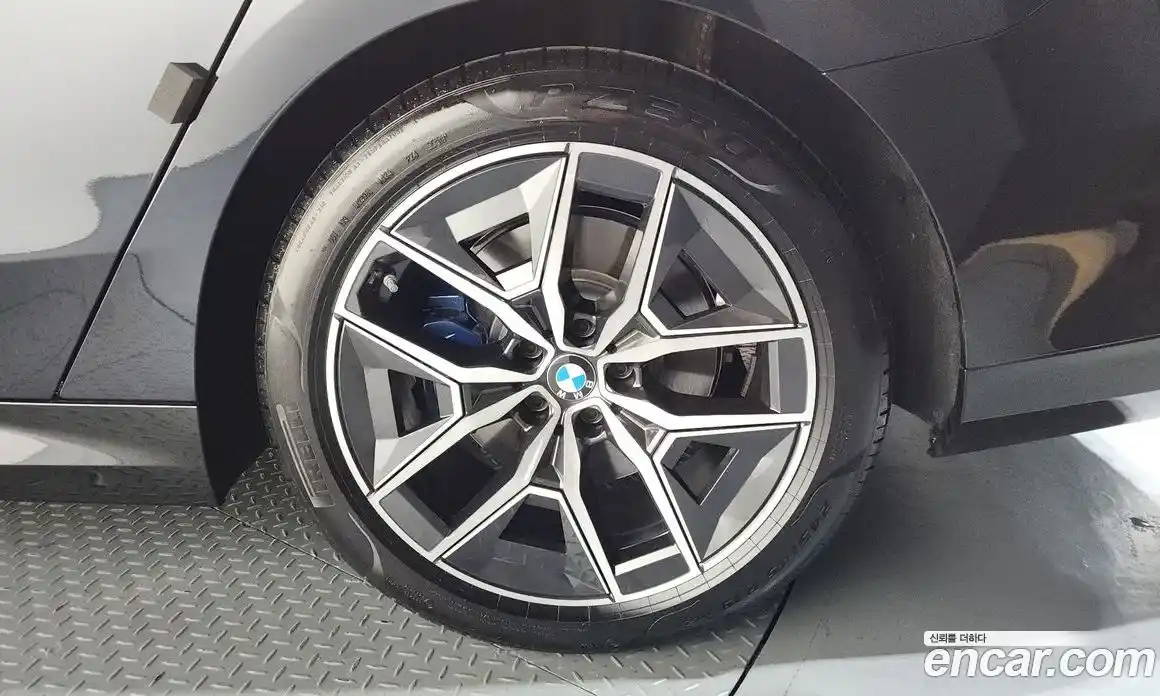 BMW 5 серия 2024 2.0 автомат (гидро), фото 7