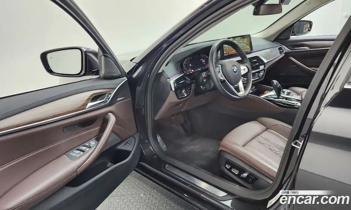 BMW 5 серия 2023 2.0 автомат (гидро), фото 13