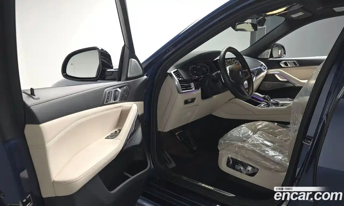 BMW X6 2023 4.4 автомат (гидро), фото 12