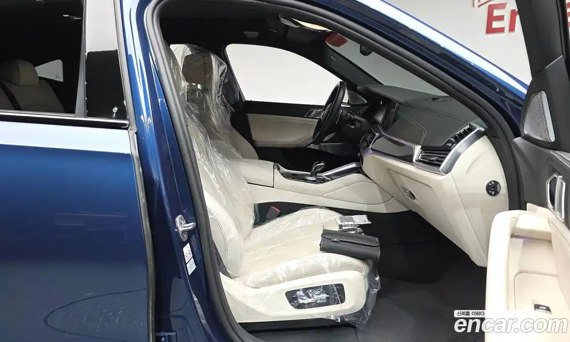 BMW X6 2023 4.4 автомат (гидро), фото 15