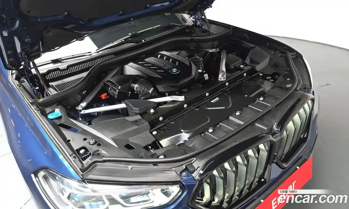 BMW X6 2023 4.4 автомат (гидро), фото 5