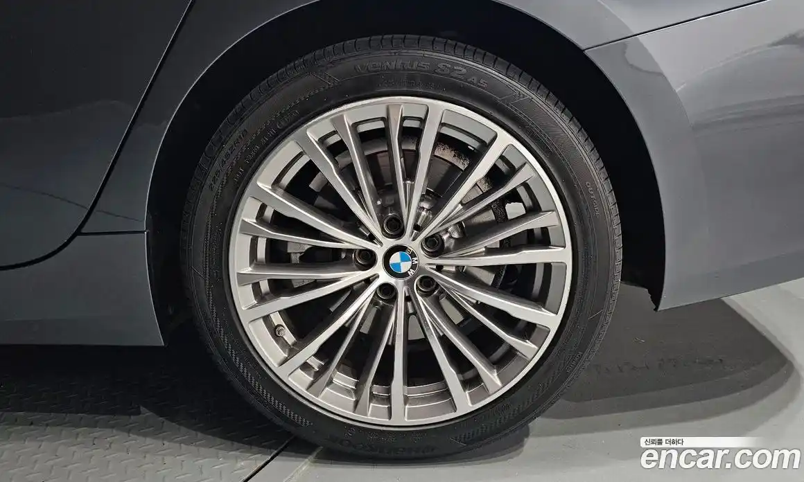 BMW 3 серия 2019 2.0 автомат (гидро), фото 6