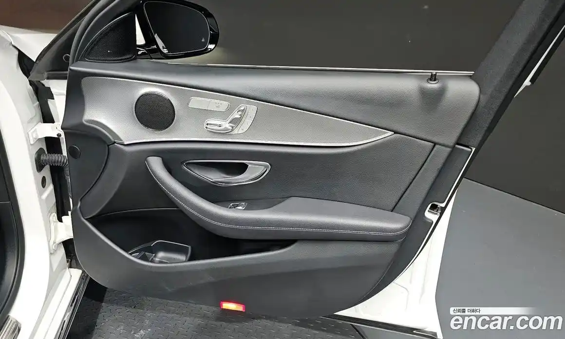 Mercedes-Benz E-Class 2019 2.0 автомат (гидро), фото 14