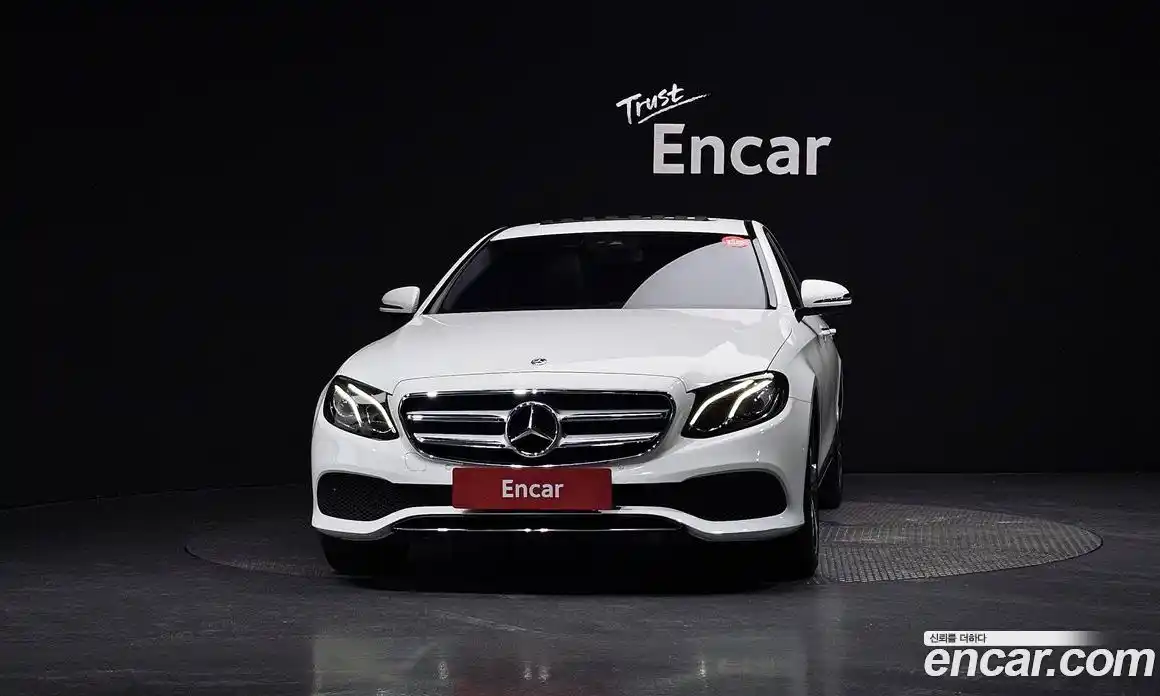 Mercedes-Benz E-Class 2019 2.0 автомат (гидро), фото 3