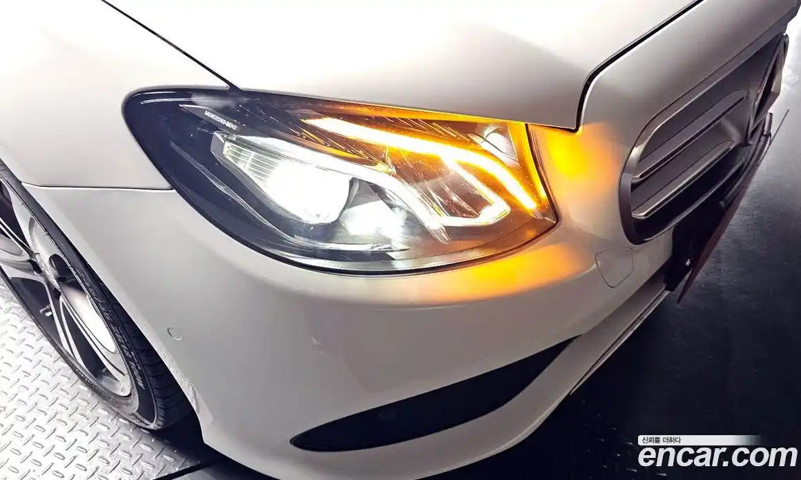 Mercedes-Benz E-Class 2019 2.0 автомат (гидро), фото 8