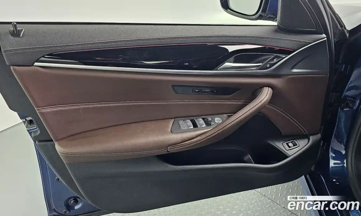 BMW 5 серия 2021 2.0 автомат (гидро), фото 14