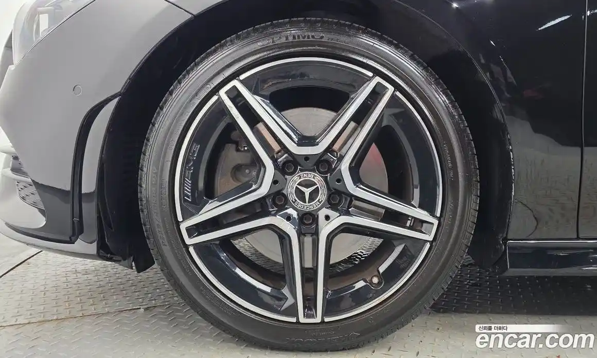 Mercedes-Benz CLA-Class 2021 2.0 гидро, фото 5