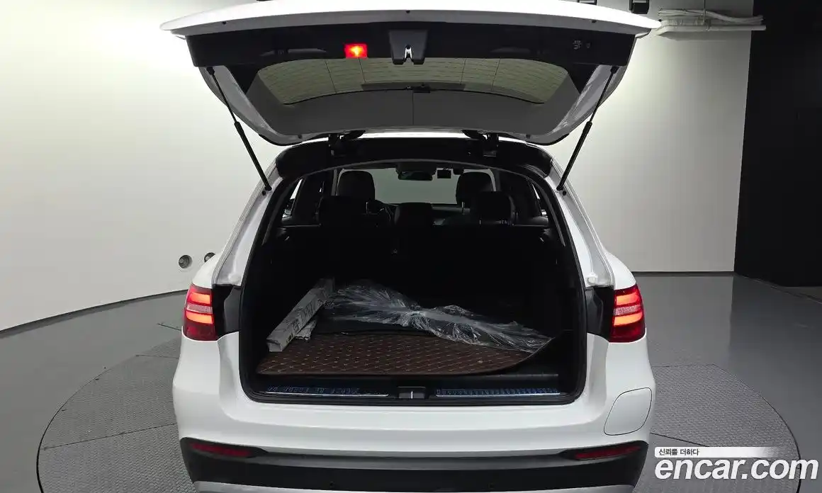 Mercedes-Benz GLC-Class 2019 2.0 гидро, фото 25 Mercedes-Benz GLC-Class 2019 2.0 гидро, фото 25
