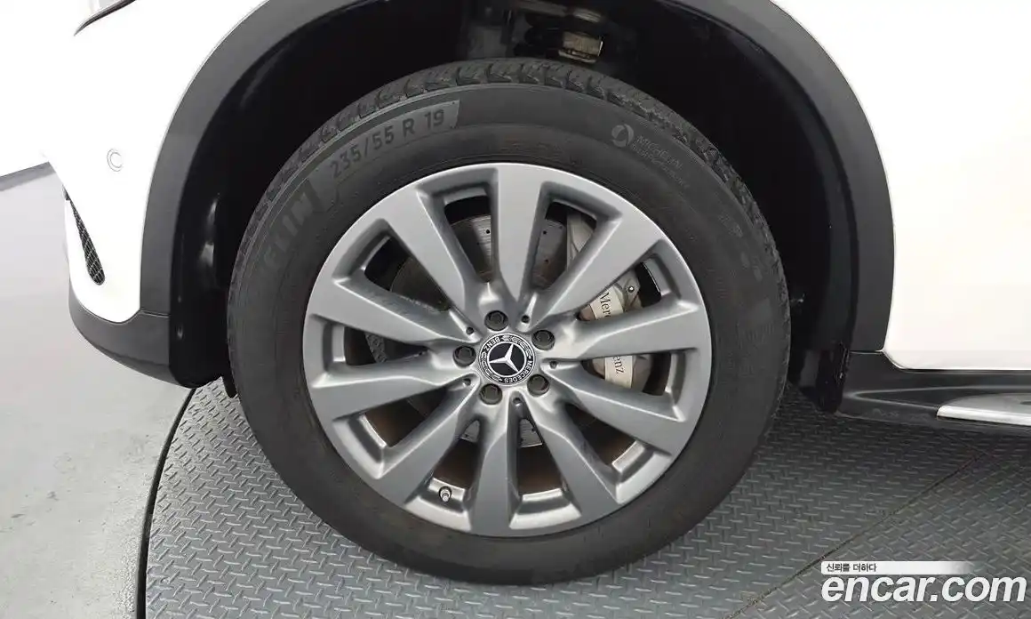 Mercedes-Benz GLC-Class 2019 2.0 гидро, фото 4 Mercedes-Benz GLC-Class 2019 2.0 гидро, фото 4