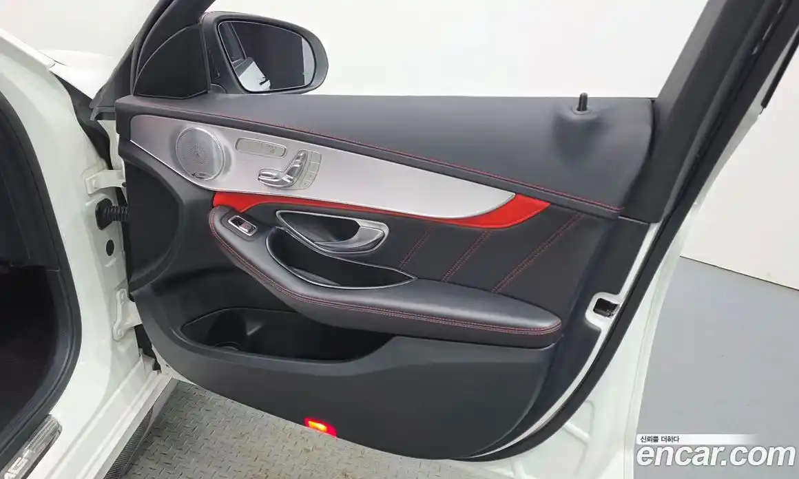 Mercedes-Benz C-Class 2017 4.0 гидро, фото 14 Mercedes-Benz C-Class 2017 4.0 гидро, фото 14