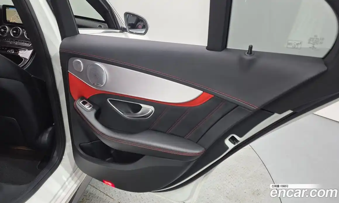 Mercedes-Benz C-Class 2017 4.0 гидро, фото 15 Mercedes-Benz C-Class 2017 4.0 гидро, фото 15