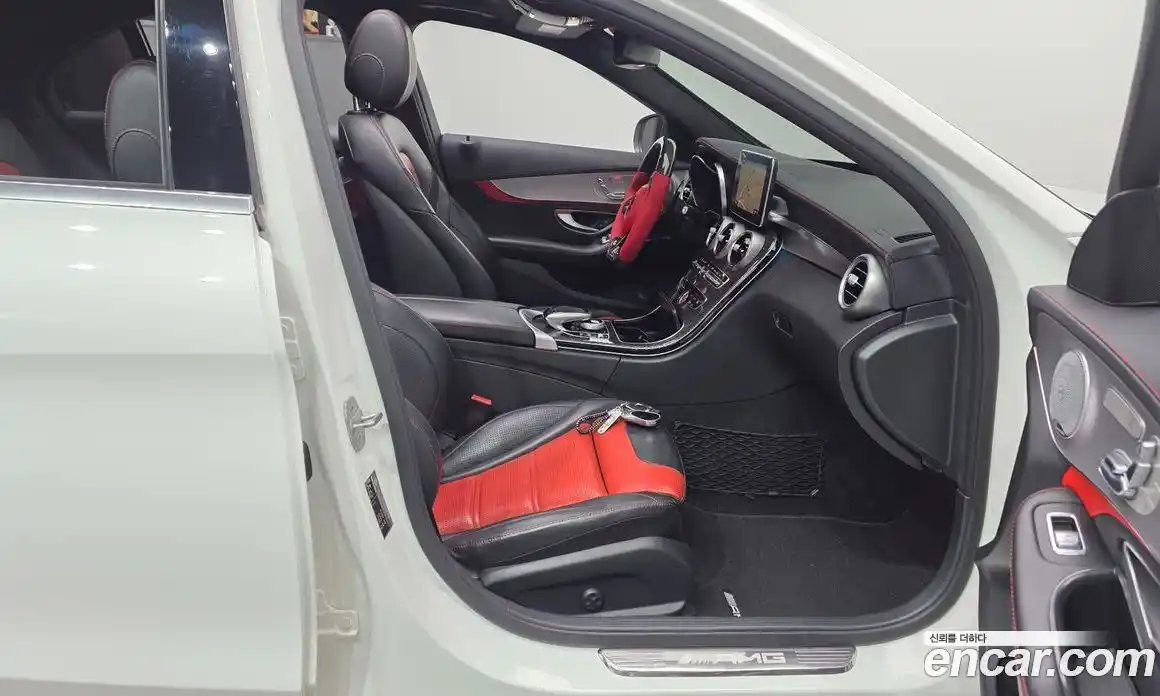 Mercedes-Benz C-Class 2017 4.0 гидро, фото 16 Mercedes-Benz C-Class 2017 4.0 гидро, фото 16