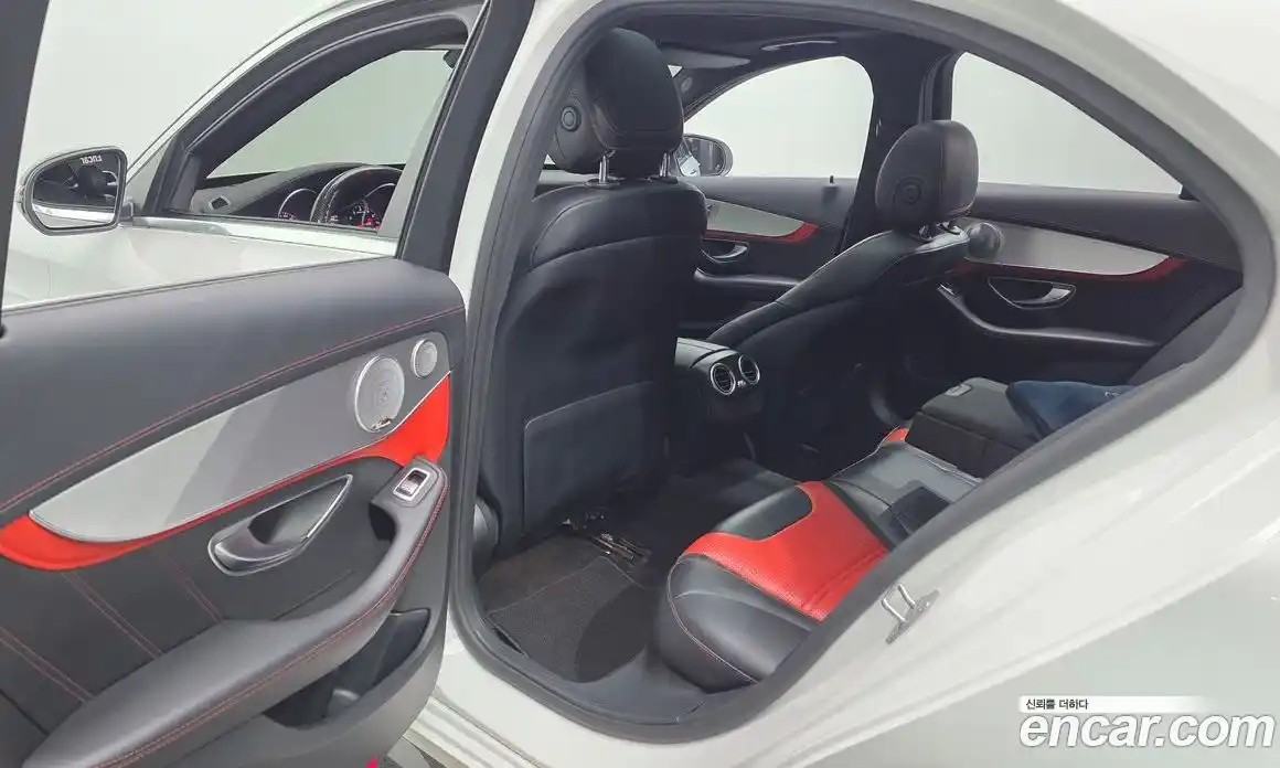 Mercedes-Benz C-Class 2017 4.0 гидро, фото 18 Mercedes-Benz C-Class 2017 4.0 гидро, фото 18