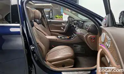 Mercedes-Benz E-Class 2019 1.9 автомат (гидро), миниатюра 11