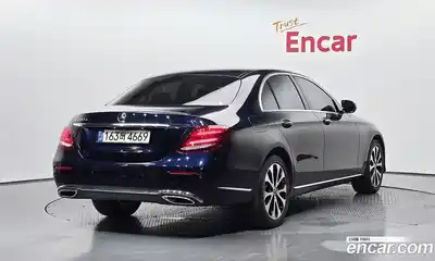 Mercedes-Benz E-Class 2019 1.9 автомат (гидро), миниатюра 2