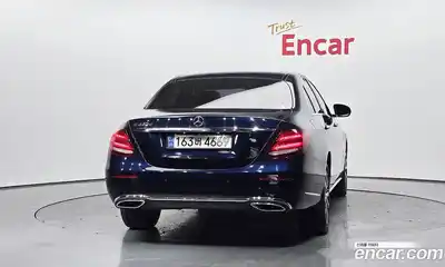 Mercedes-Benz E-Class 2019 1.9 автомат (гидро), миниатюра 4