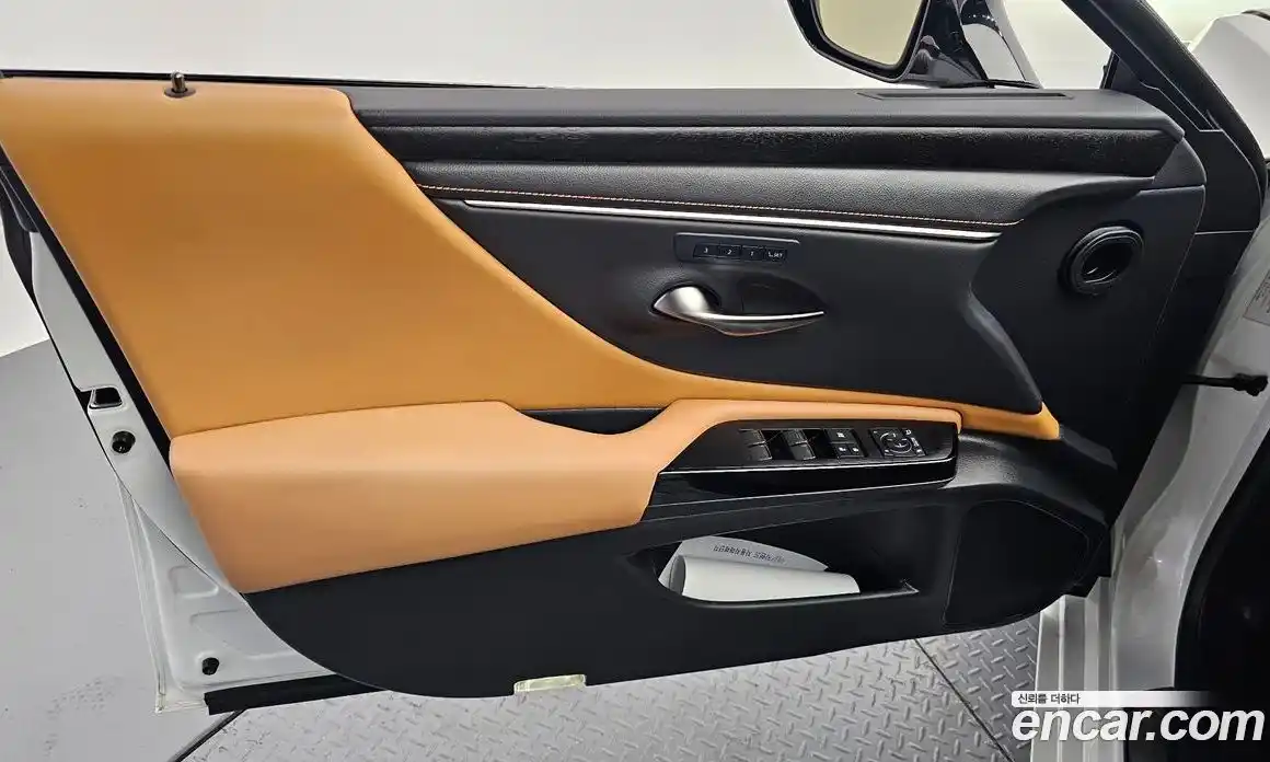 Lexus ES 2024 2.5 гидро, фото 14