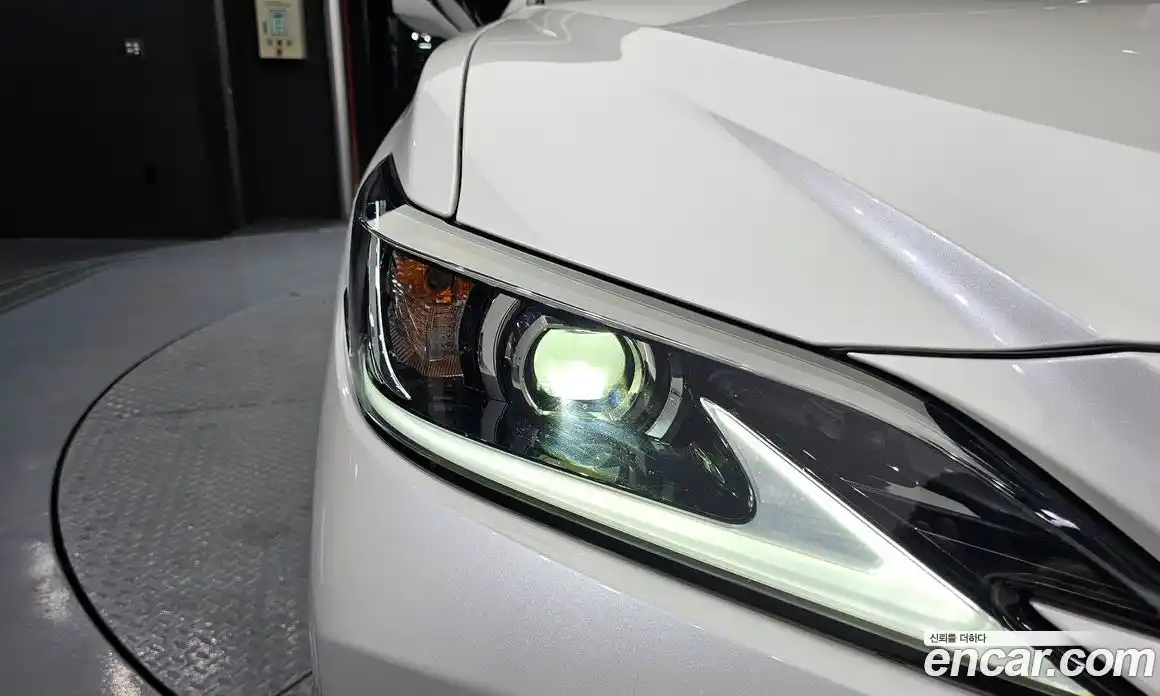 Lexus ES 2024 2.5 гидро, фото 8