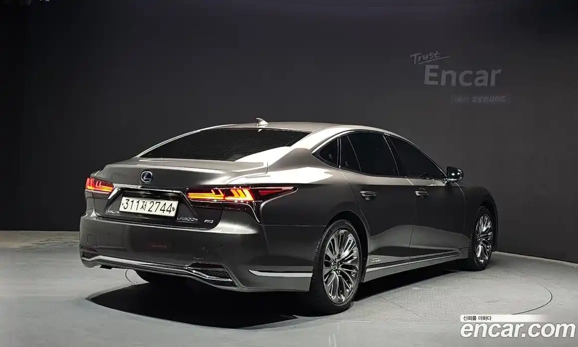 Lexus LS 2018 3.5 гидро, фото 2