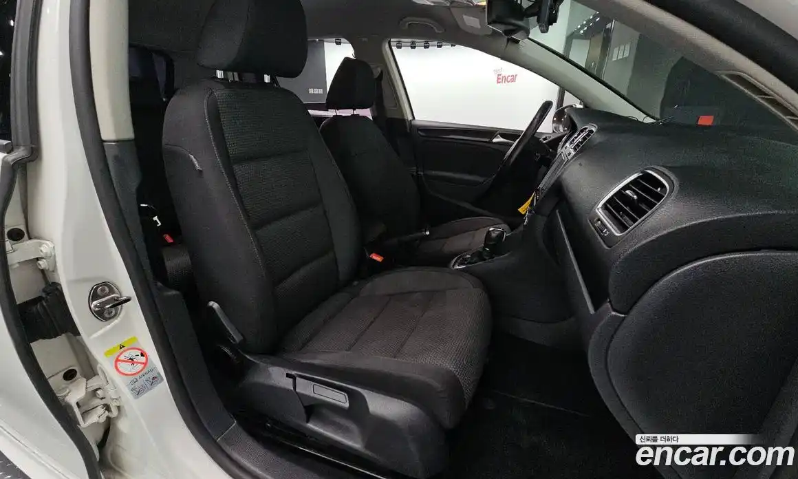 Volkswagen Golf 2012 1.6 автомат (гидро), фото 16