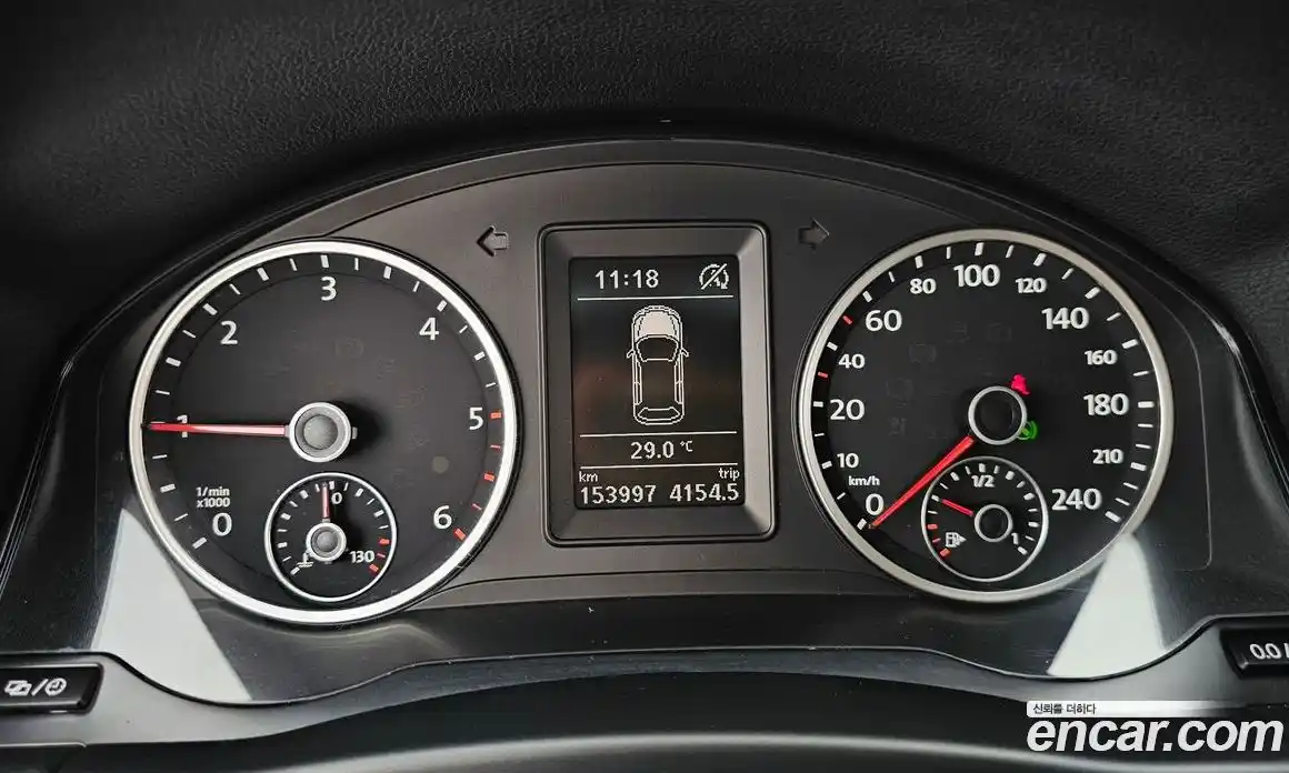 Volkswagen Tiguan 2015 2.0 автомат (гидро), фото 8