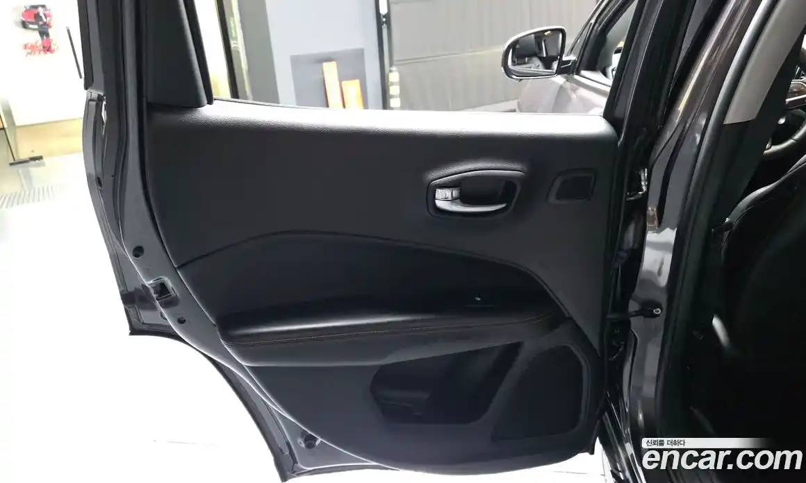 Jeep Compass 2019 2.4 автомат (гидро), фото 15