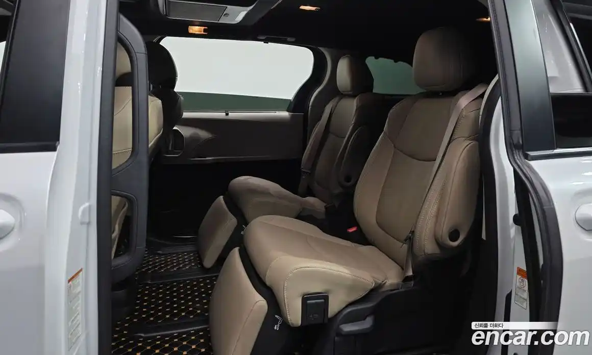 Toyota Sienna 2022 2.5 гидро, фото 12