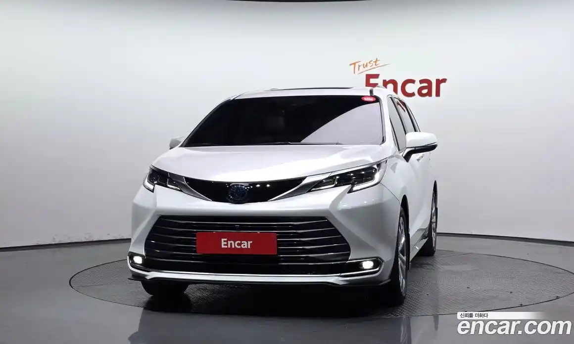 Toyota Sienna 2022 2.5 гидро, фото 3