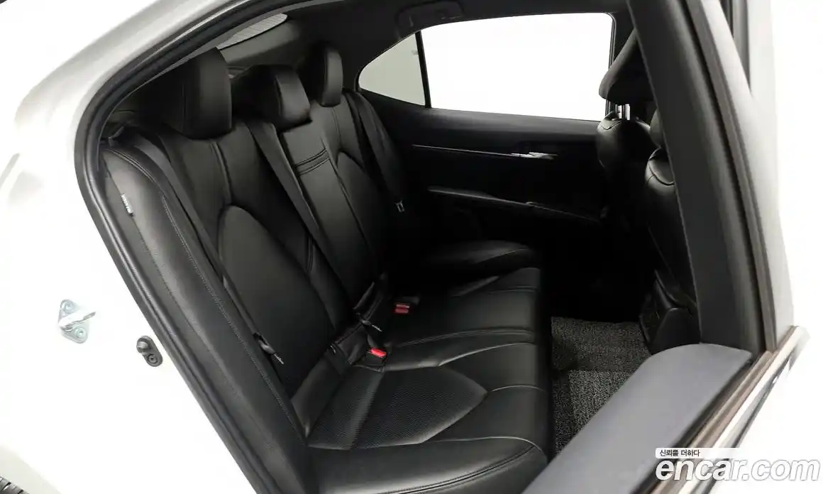 Toyota Camry 2021 2.5 гидро, фото 11