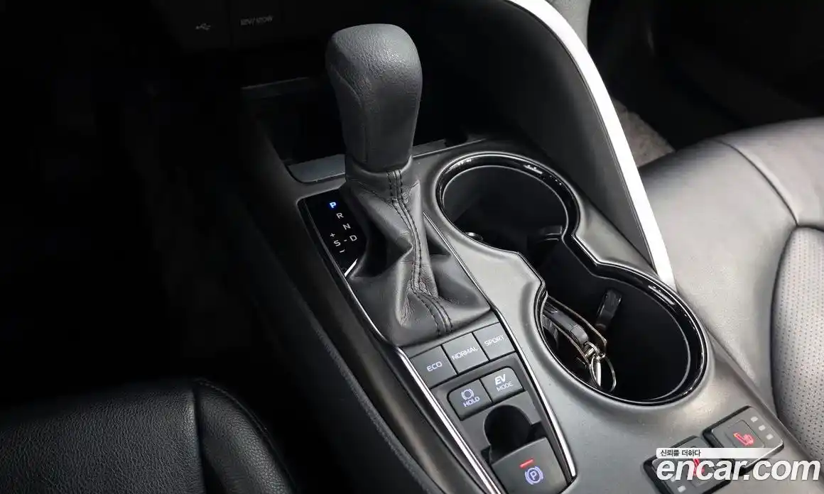 Toyota Camry 2021 2.5 гидро, фото 9