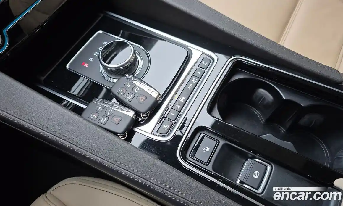 Jaguar F-Pace 2019 2.0 гидро, фото 12