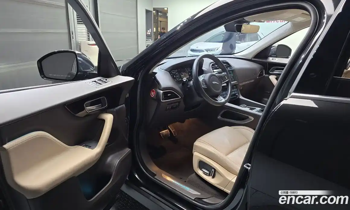 Jaguar F-Pace 2019 2.0 гидро, фото 13