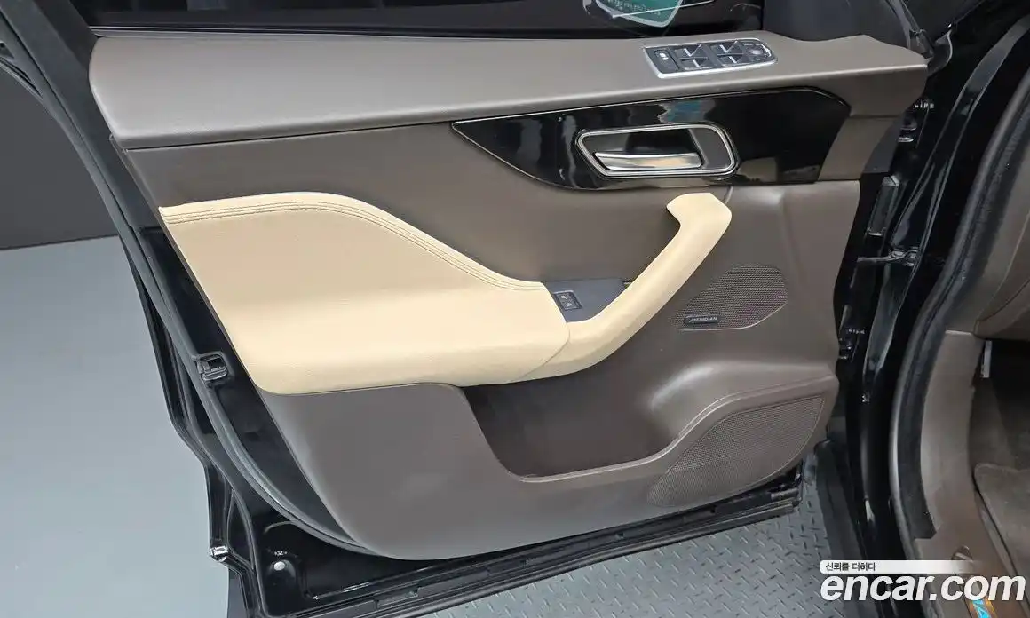 Jaguar F-Pace 2019 2.0 гидро, фото 14