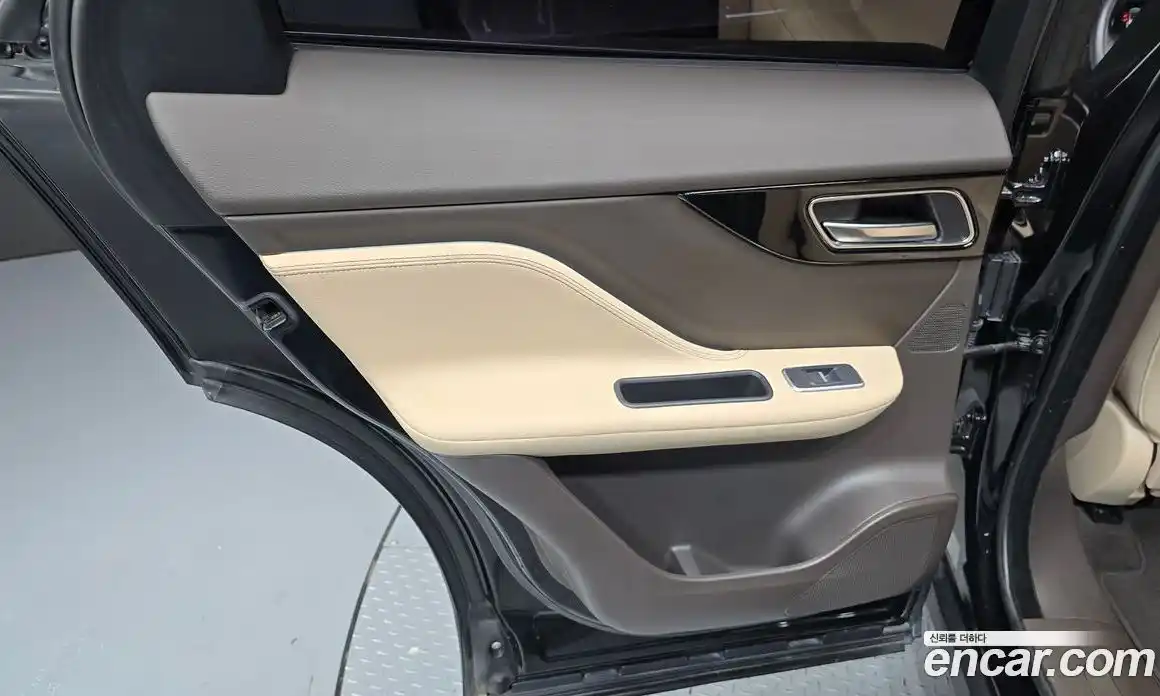 Jaguar F-Pace 2019 2.0 гидро, фото 15
