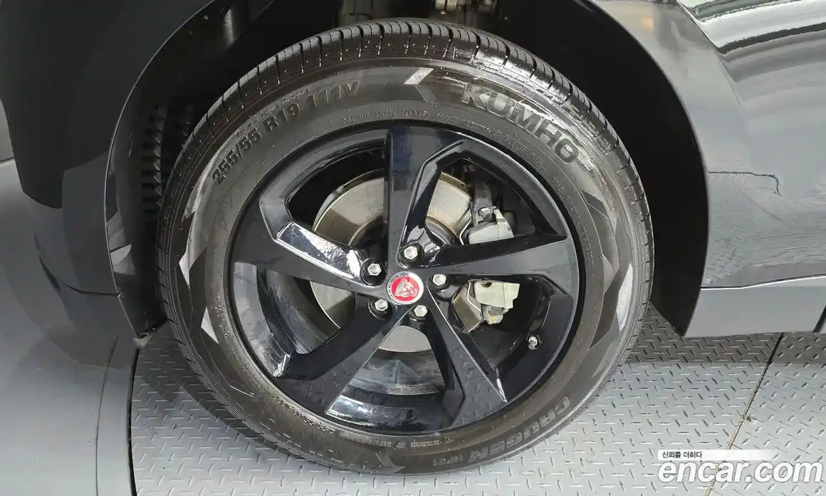 Jaguar F-Pace 2019 2.0 гидро, фото 5