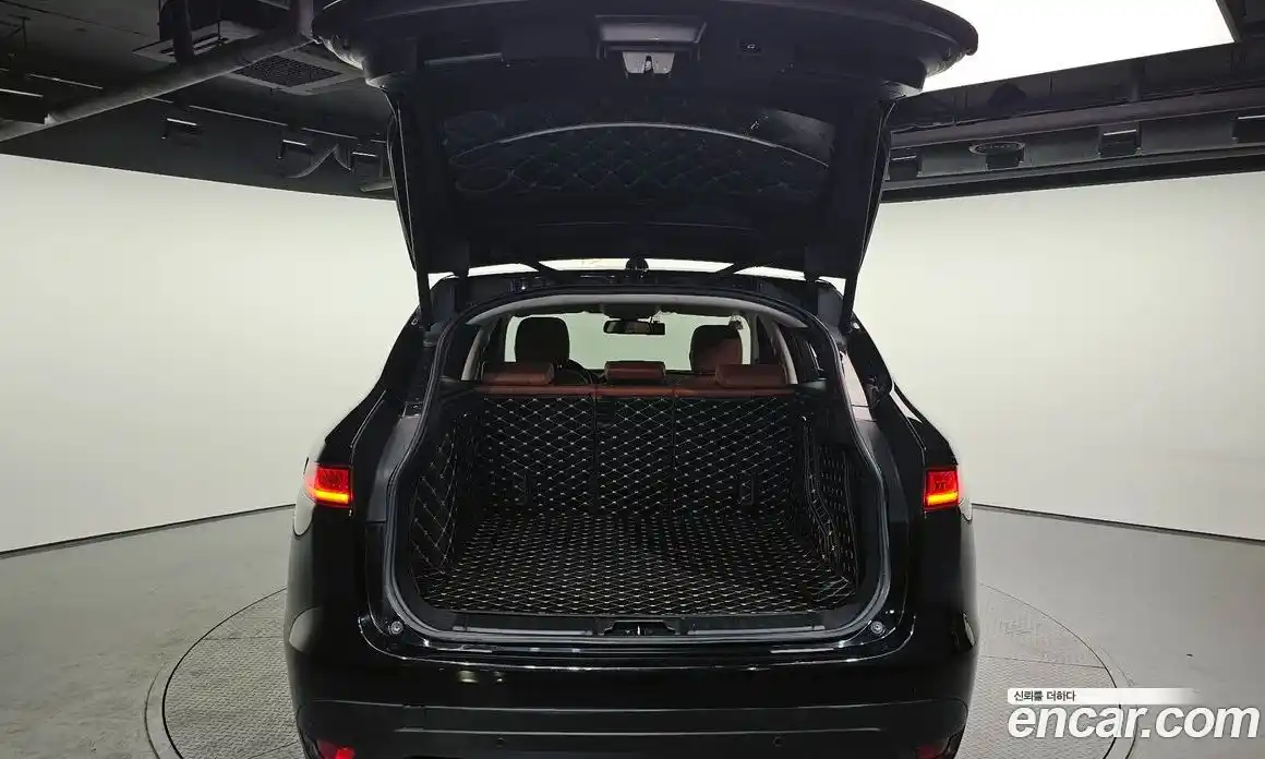 Jaguar F-Pace 2018 2.0 гидро, фото 20