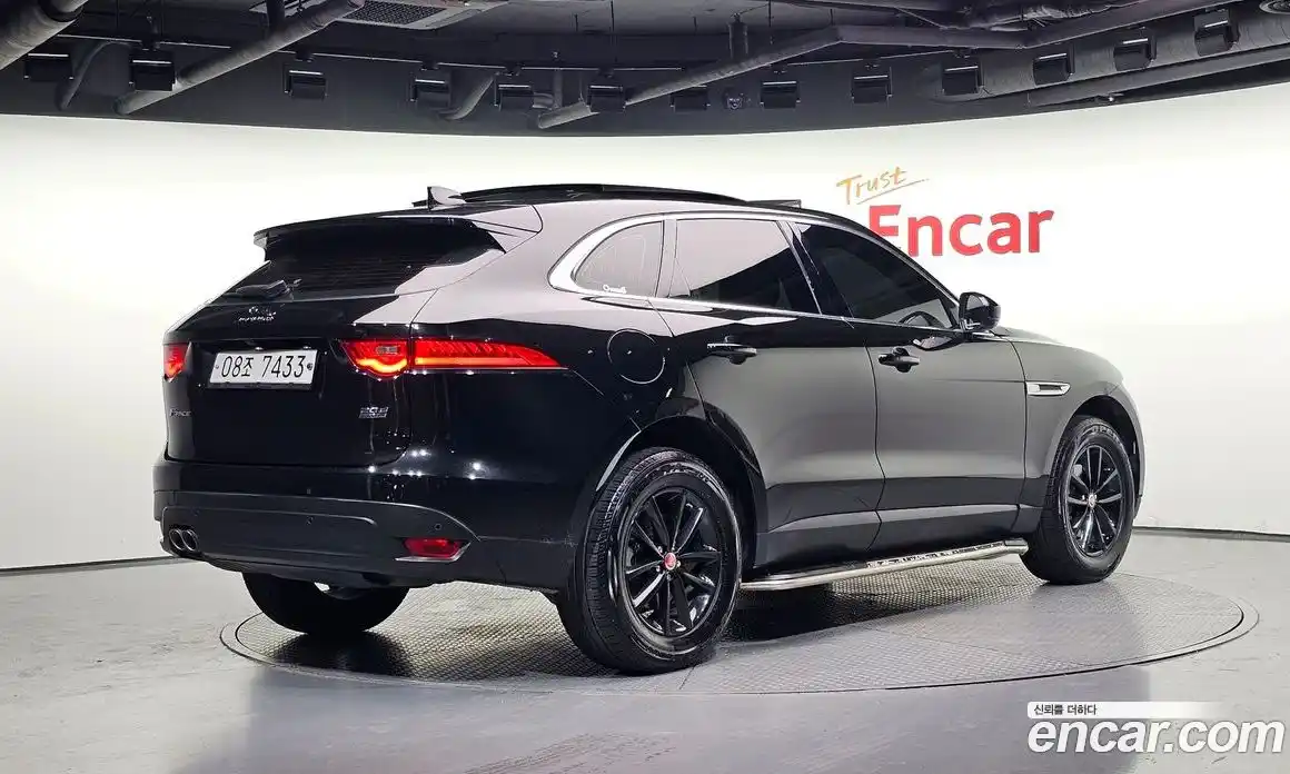 Jaguar F-Pace 2018 2.0 гидро, фото 2