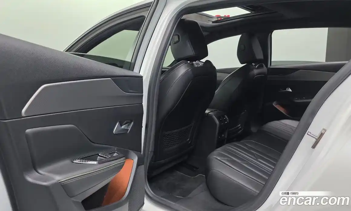 Peugeot 308 2023 1.5 автомат (гидро), фото 31