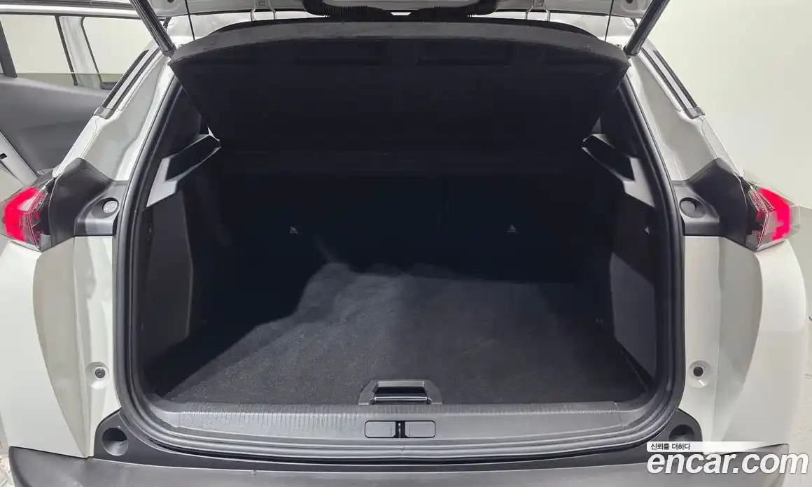 Peugeot 2008 2021 1.5 автомат (гидро), фото 26