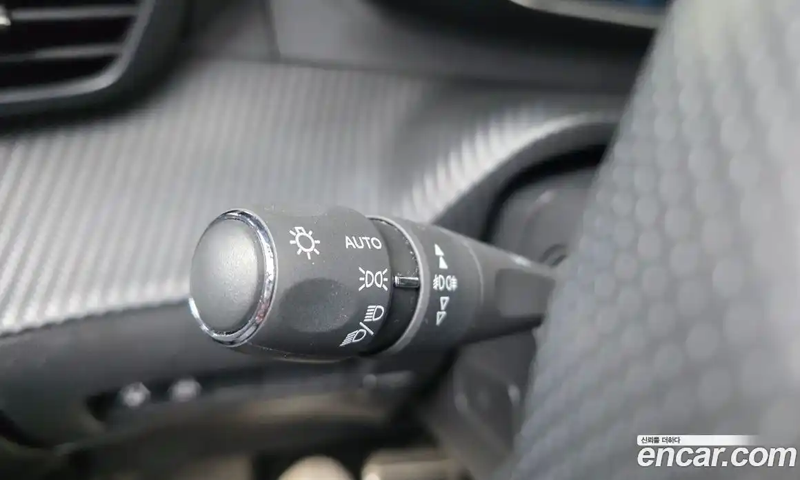 Peugeot 2008 2021 1.5 автомат (гидро), фото 29