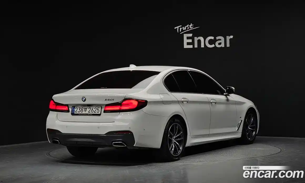 BMW 5 серия 2021 2.0 автомат (гидро), фото 3