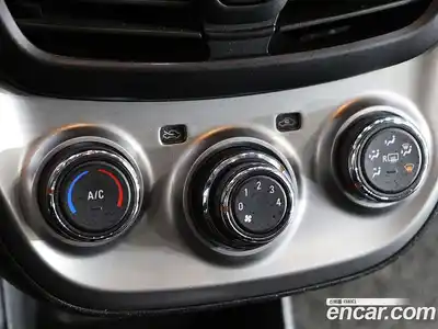Chevrolet Spark 2015 1.0 автомат (гидро), миниатюра 11