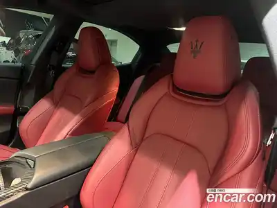 Maserati Ghibli 2023 3.0 гидро, миниатюра 10